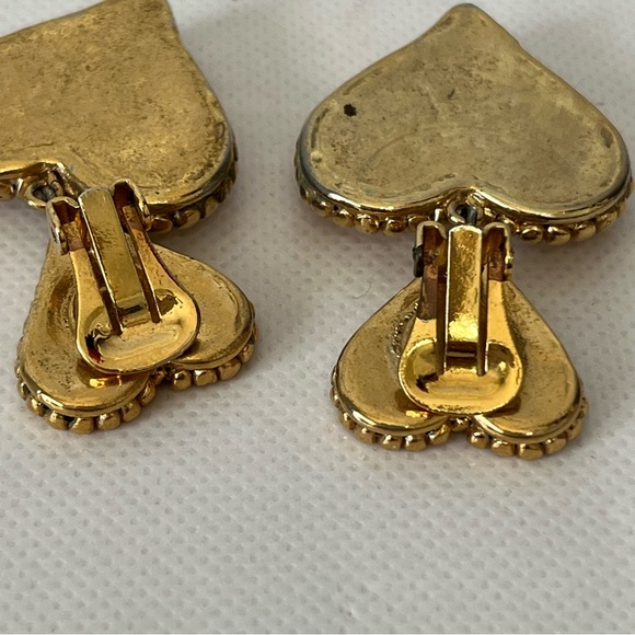 Vintage Gold Tone Large Chunky Hearts Clip On Earrings - Picture 4 of 5
